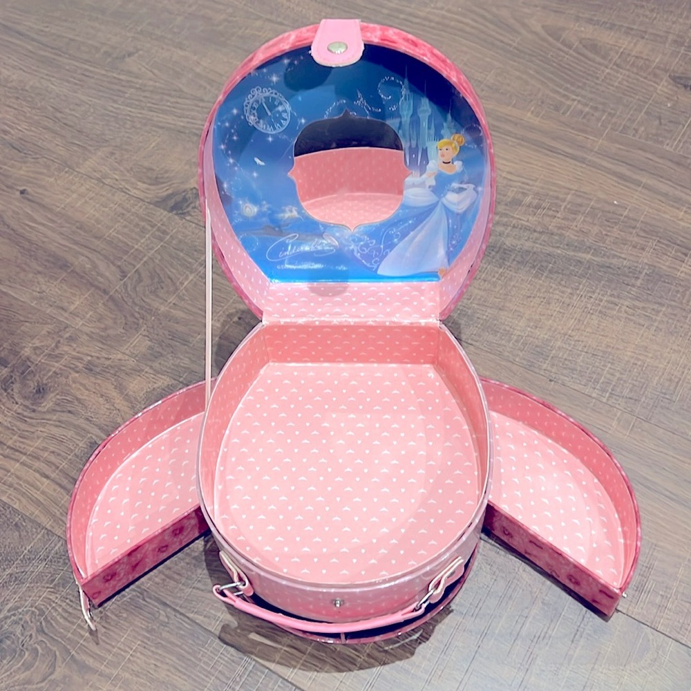 Disney Princess Makeup jewelry Vanity carry Bag - Picture 3 of 8